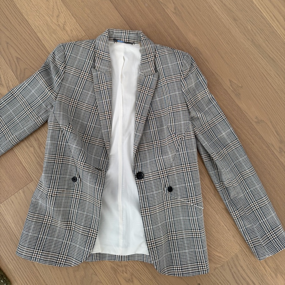 Elie Tahari Black and White Checkered Blazer